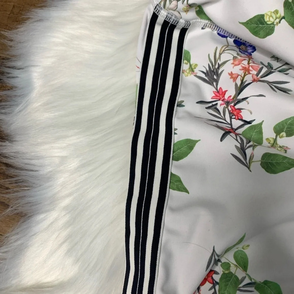 Athleta contender blossom 7/8 tight leggings - Picture 2 of 8